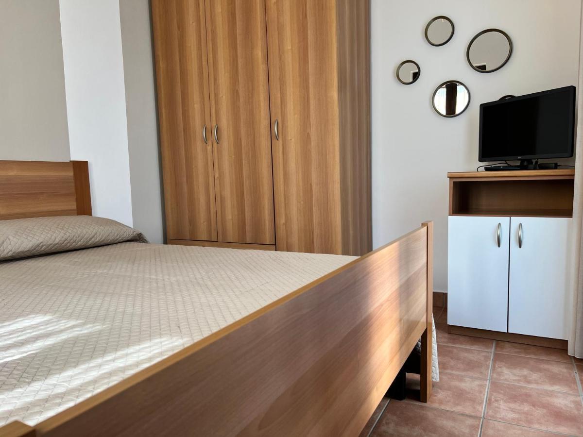 Country House Western Club Sant'Omero エクステリア 写真
